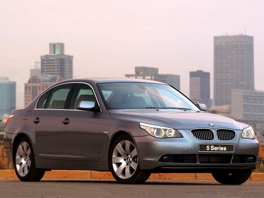  BMW 545i Sedan 2003 года  (ZA) (фото 1 из 7)